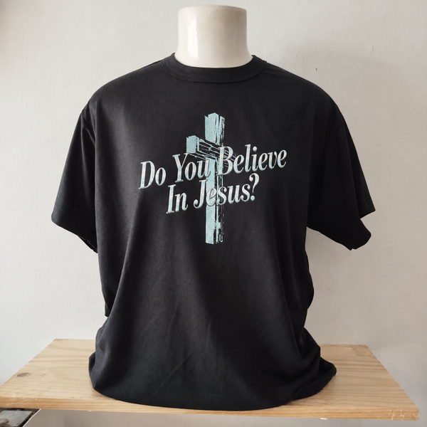Camiseta Do You Believe in Jesus?, estampa completa