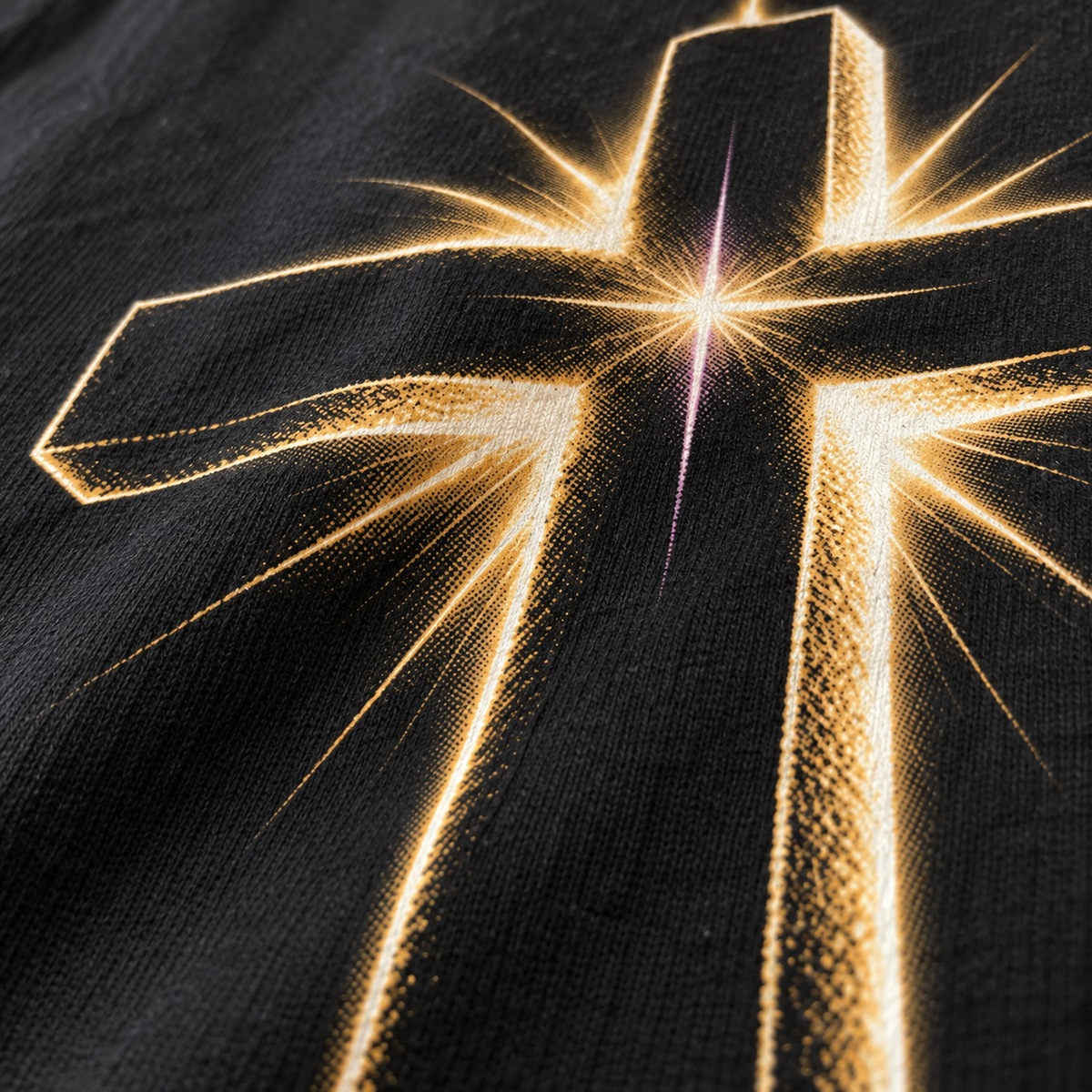 Textura da camiseta com a estampa Não Está Aqui, Mas Ressuscitou