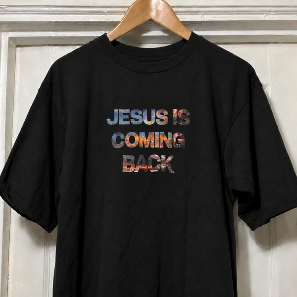 Camiseta Jesus Is Coming Back, estampa completa