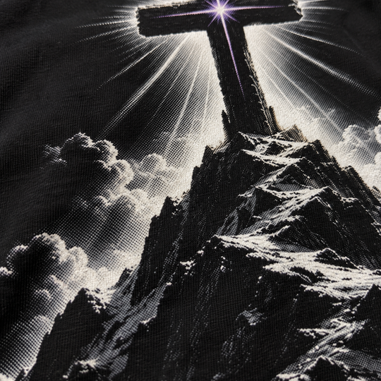 Camiseta gospel Cruz no Topo da Montanha | Estampa cristã em DTF
