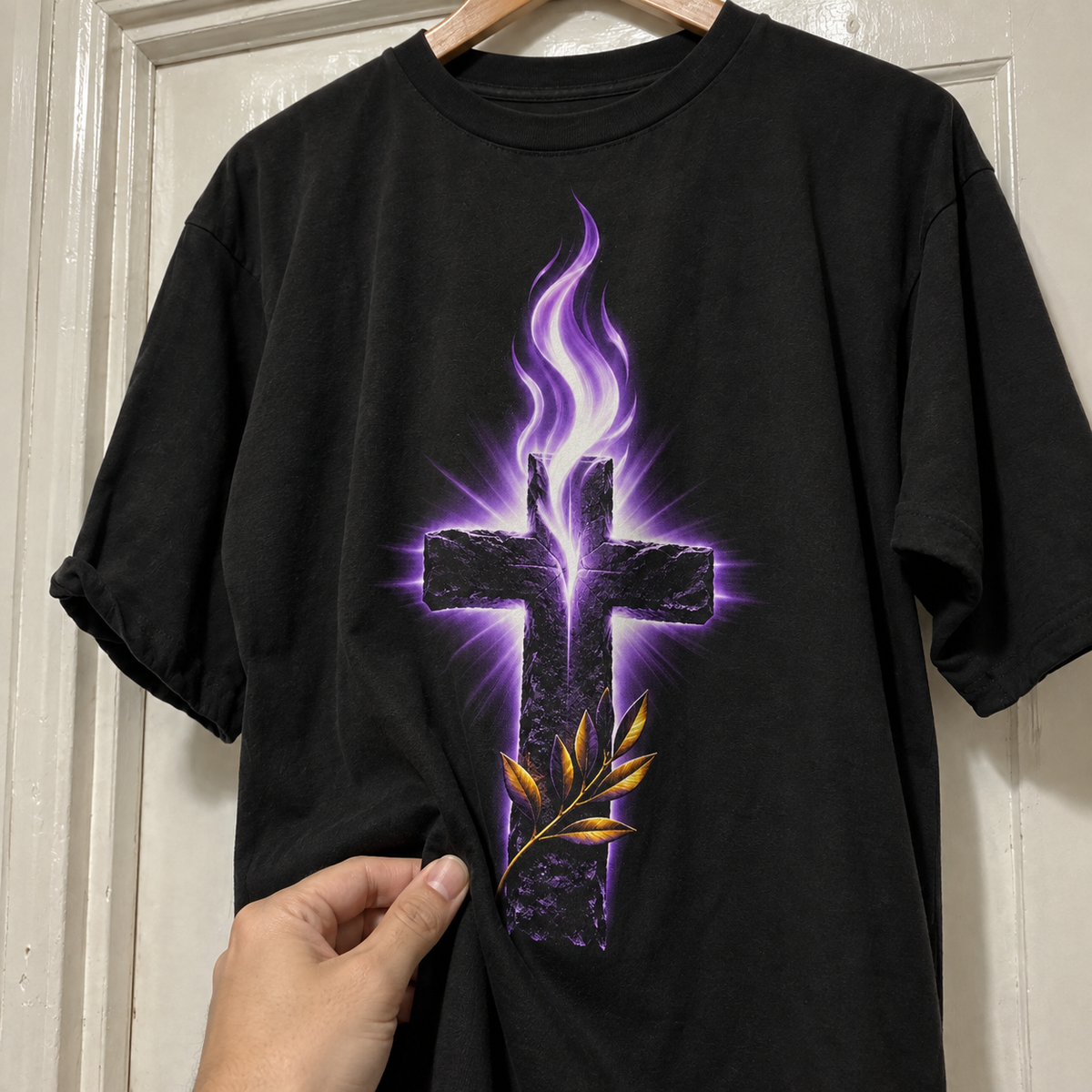 Detalhe do toque da camiseta Caminho, Verdade e Vida