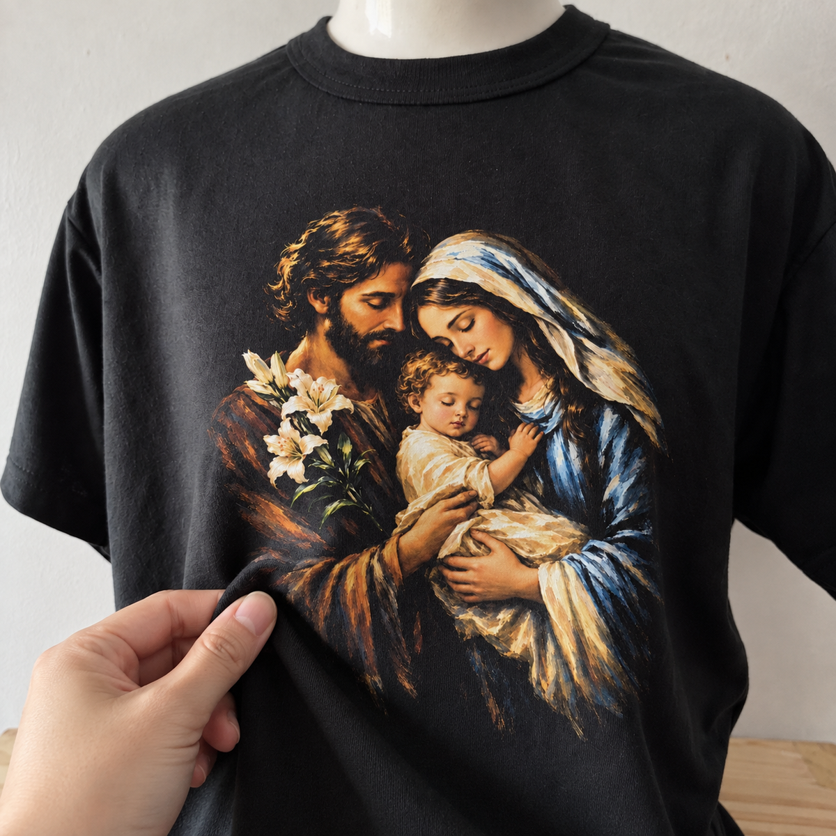 Detalhe do toque da camiseta Sagrada Família